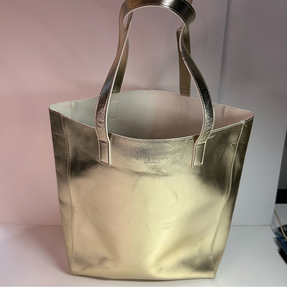 Givenchy Parfums metallic gold tote bag, shoulder bag. - Picture 10 of 10